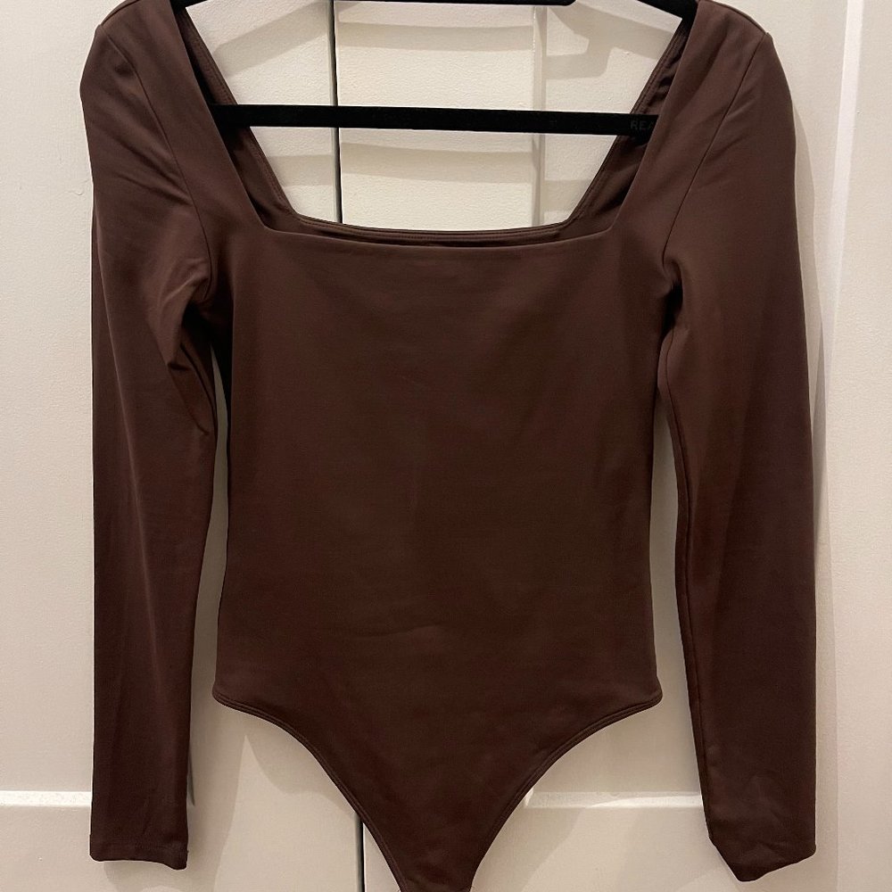 Babaton CONTOUR LONGSLEEVE BODYSUIT
